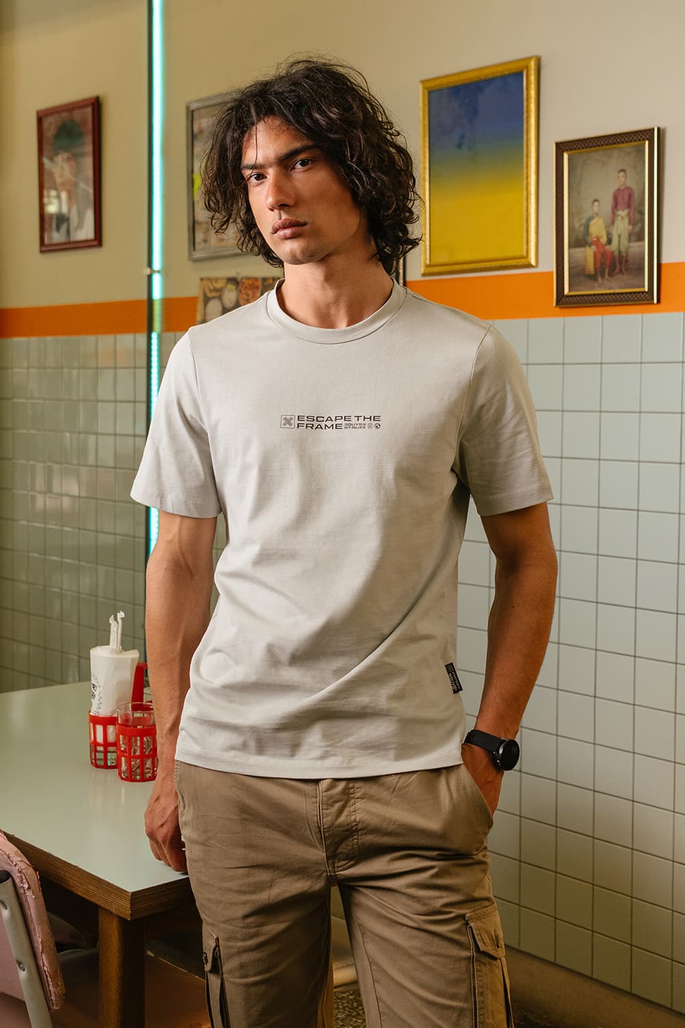 3GUYS ESCAPE THE FRAME T-SHIRT WHITE/GRAY 61-5002